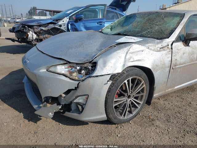 JF1ZNAA13E8705573 Scion FR-S