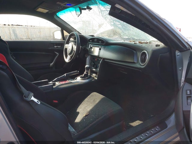 JF1ZNAA13E8705573 Scion FR-S