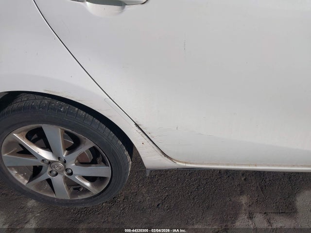JTDKDTB35F1086351 Toyota Prius C Four