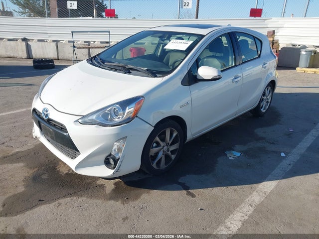 JTDKDTB35F1086351 Toyota Prius C Four