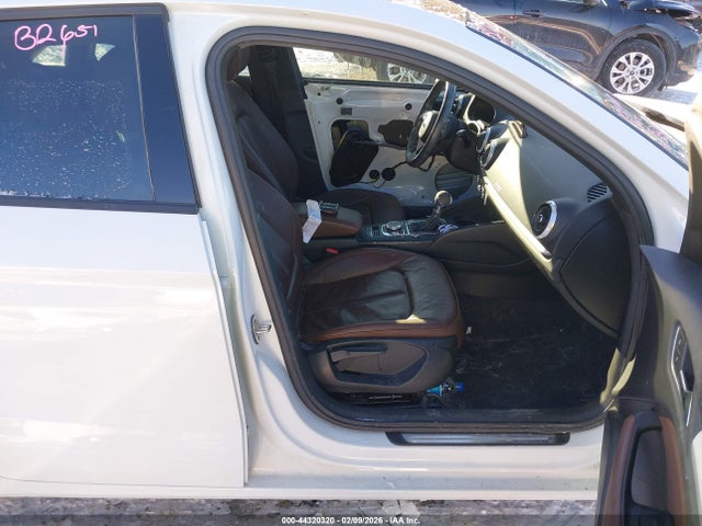 2018 AUDI A3 WAUB8GFF6J1087045 Photo 4