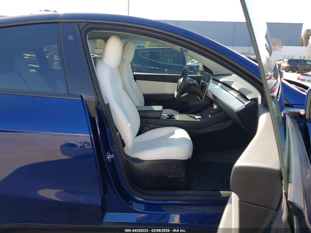 7SAYGDEF4NF510849 Tesla Model Y Performance Dual Motor All-wheel Drive
