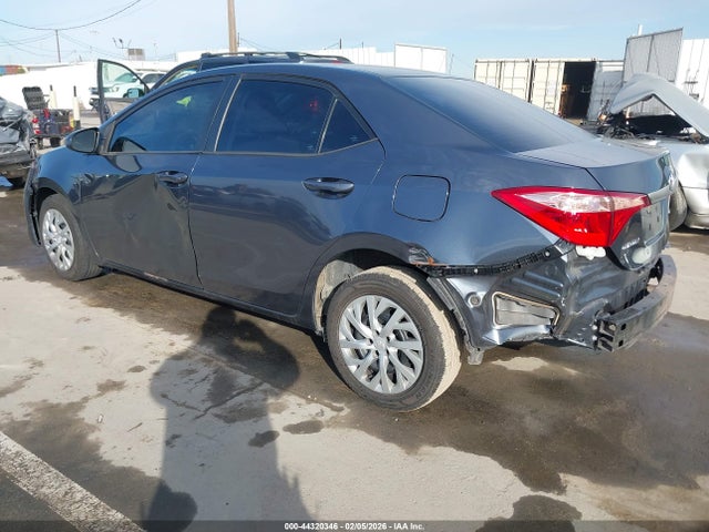 Toyota COROLLA LE 2018 2T1BURHE3JC108539 Image 3