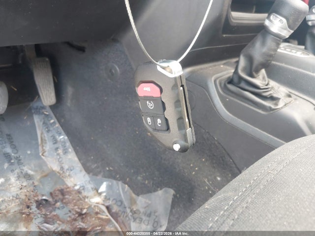 44320355 :رقم المزاد ، 1C4HJXDN2LW195941 vin ، 2020 Jeep Wrangler Unlimited Sport Altitude 4x4 مزاد بيع
