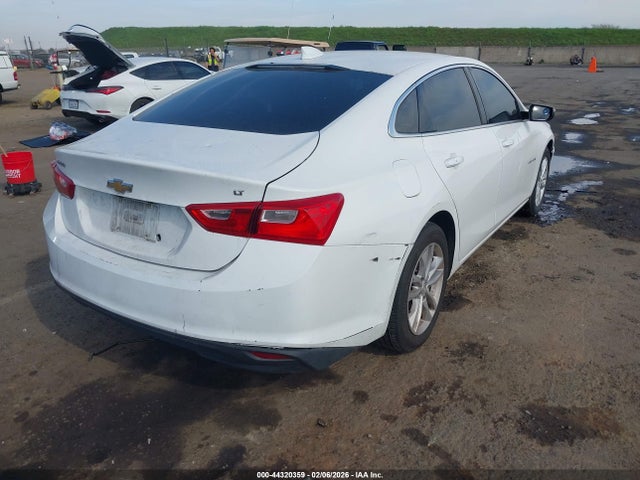 Chevrolet MALIBU LT 2018 1G1ZD5ST7JF189575 Image 4