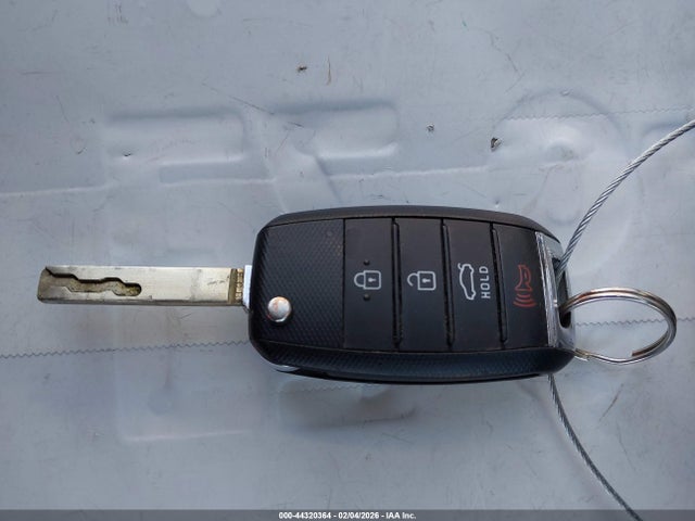 3KPA25AD3ME367677 KIA Rio 5-door S