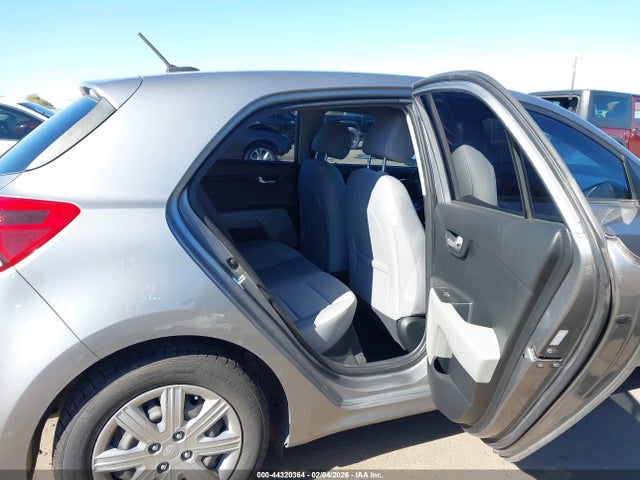 3KPA25AD3ME367677 KIA Rio 5-door S