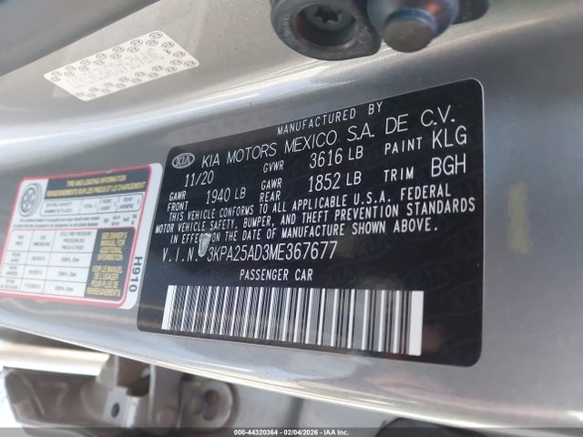 3KPA25AD3ME367677 KIA Rio 5-door S