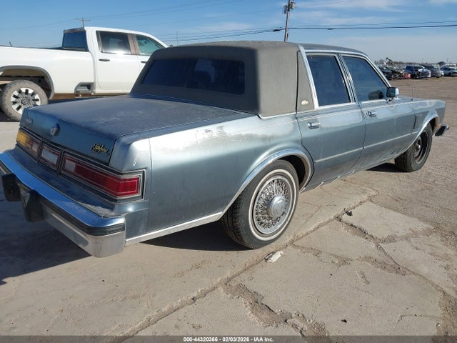 1986 Chrysler Fifth Avenue მანქანა იყიდება აუქციონზე, vin: 1C3BF66P2GX594059, აუქციონის ნომერი: 44320366