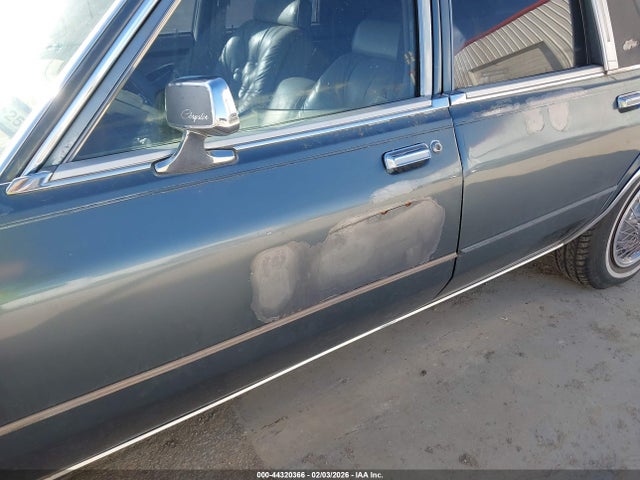 1986 Chrysler Fifth Avenue მანქანა იყიდება აუქციონზე, vin: 1C3BF66P2GX594059, აუქციონის ნომერი: 44320366