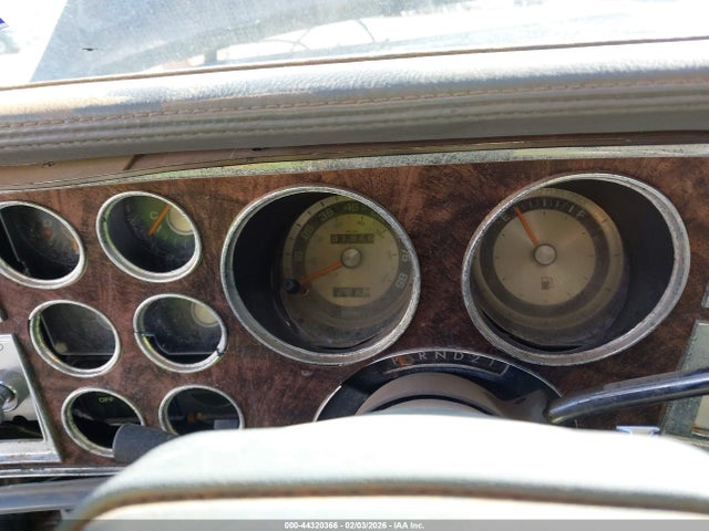 1986 Chrysler Fifth Avenue მანქანა იყიდება აუქციონზე, vin: 1C3BF66P2GX594059, აუქციონის ნომერი: 44320366