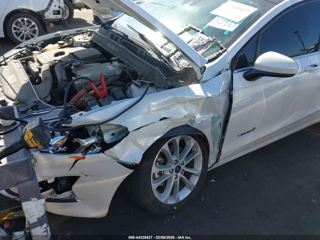 Ford Fusion Hybrid Se 2019 3FA6P0LU4KR201008 Image 17