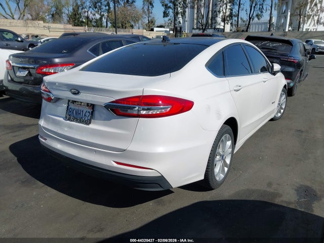 Ford Fusion Hybrid Se 2019 3FA6P0LU4KR201008 Image 4