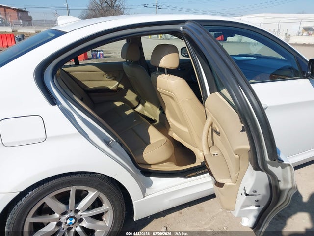 2011 BMW 328I WBAPH7C59BE675789 Photo 7