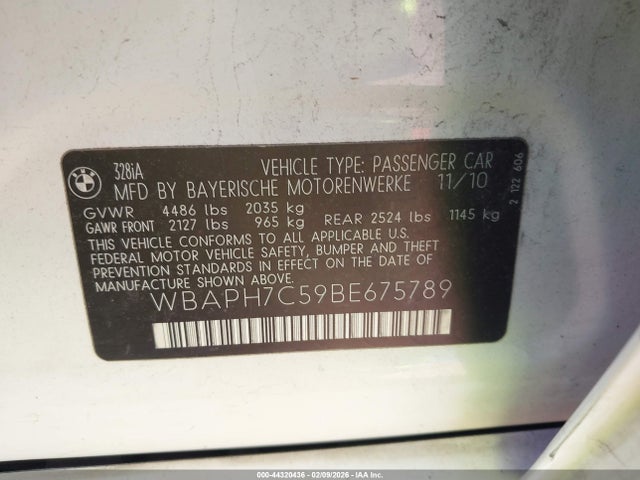2011 BMW 328I WBAPH7C59BE675789 Photo 8