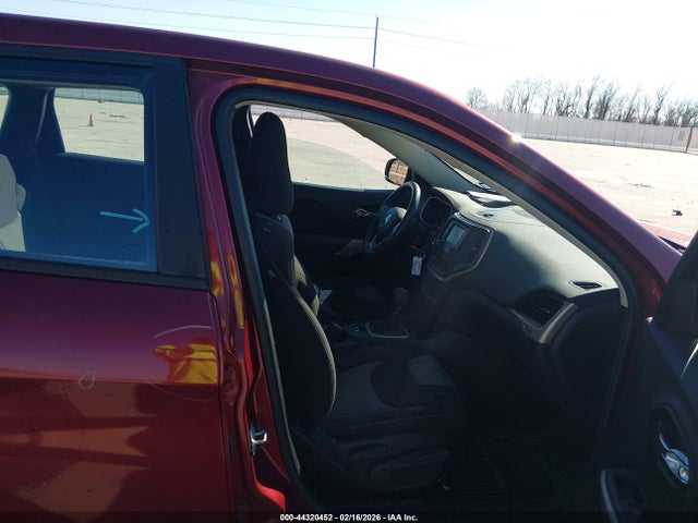 1C4PJLAB8HD221346 Jeep Cherokee Sport Fwd