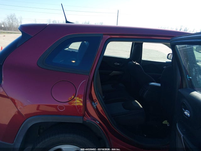 1C4PJLAB8HD221346 Jeep Cherokee Sport Fwd