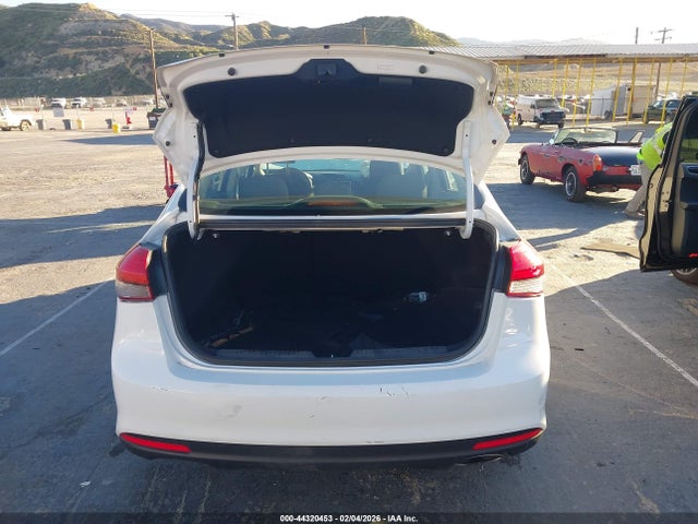 KIA FORTE S 2017 3KPFL4A71HE035377 Image 15