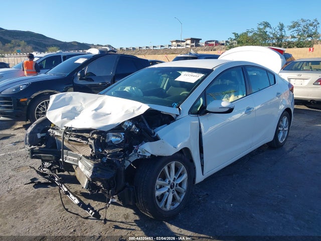 KIA FORTE S 2017 3KPFL4A71HE035377 Image 2