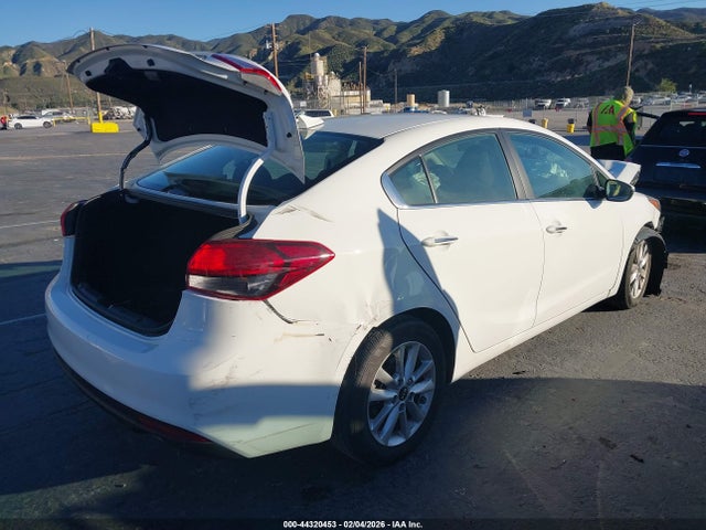 KIA FORTE S 2017 3KPFL4A71HE035377 Image 4