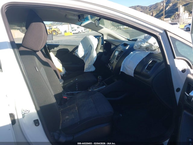 KIA FORTE S 2017 3KPFL4A71HE035377 Image 5