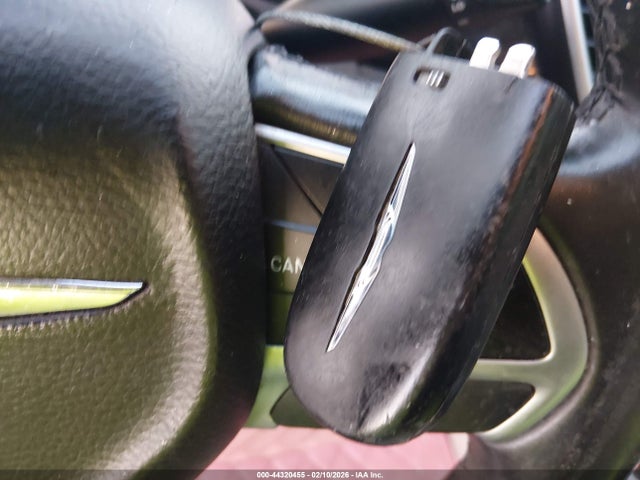 Chrysler 200 C 2015 1C3CCCCB7FN520537 Image 11