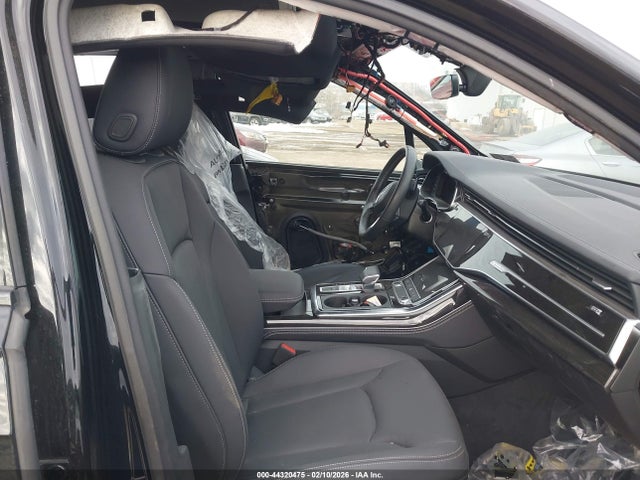2025 AUDI Q7 WA1LCBF72SD008630 Photo 4