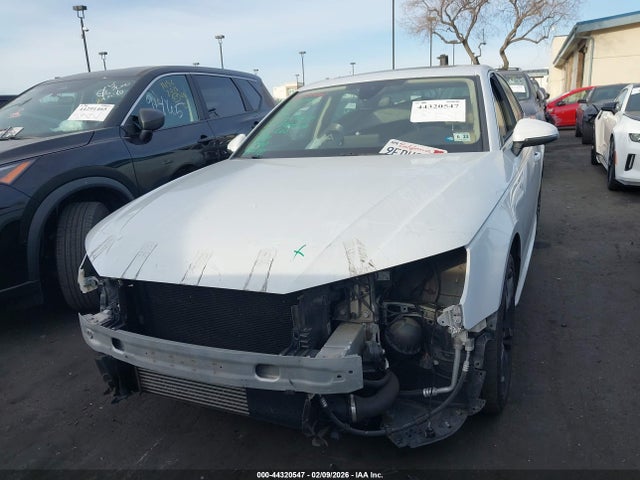 WAUENAF48JA134397 Audi A4 2.0t Premium/2.0t Tech Premium