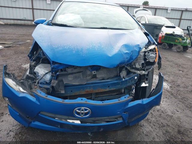 JTDKDTB31E1059467 Toyota Prius C Four