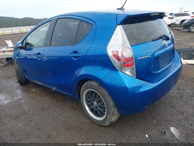 JTDKDTB31E1059467 Toyota Prius C Four
