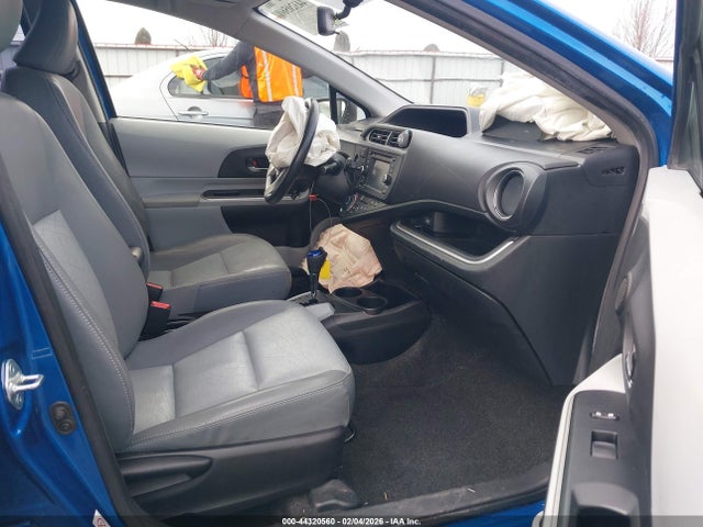 JTDKDTB31E1059467 Toyota Prius C Four