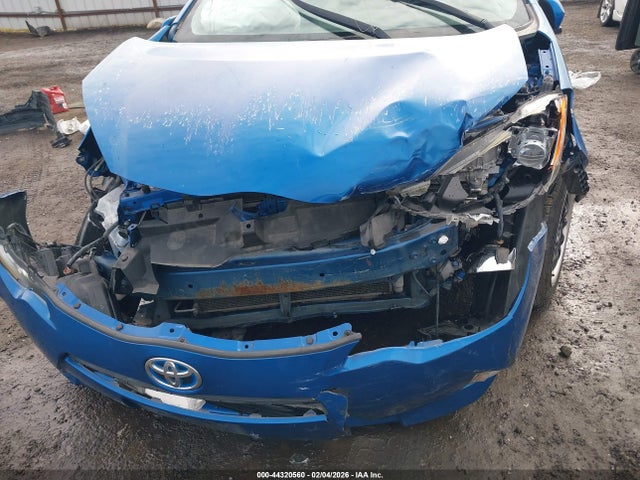 JTDKDTB31E1059467 Toyota Prius C Four