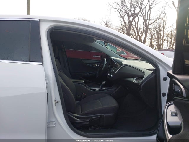 2024 CHEVROLET MALIBU 1G1ZD5ST8RF142325 Photo 4