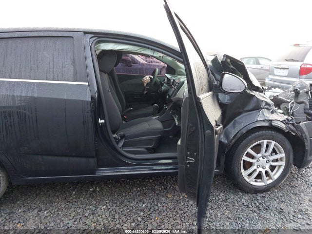 Chevrolet Sonic Lt Auto 2015 1G1JC6SB6F4116827 Image 5