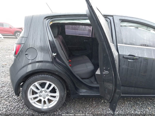 Chevrolet Sonic Lt Auto 2015 1G1JC6SB6F4116827 Image 8