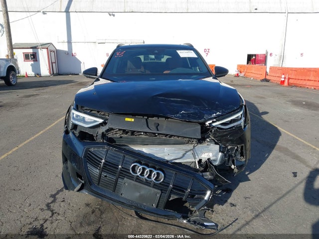 Aukcja sprzedaży 2022 Audi E-tron Premium Quattro, vin: WA1AAAGE1NB005657, numer aukcji: 44320622