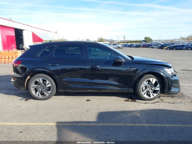 Aukcja sprzedaży 2022 Audi E-tron Premium Quattro, vin: WA1AAAGE1NB005657, numer aukcji: 44320622