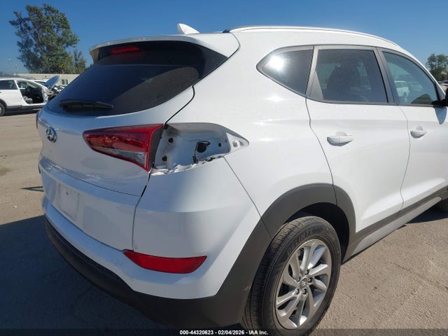 KM8J33A43JU814437 Hyundai TUCSON SEL