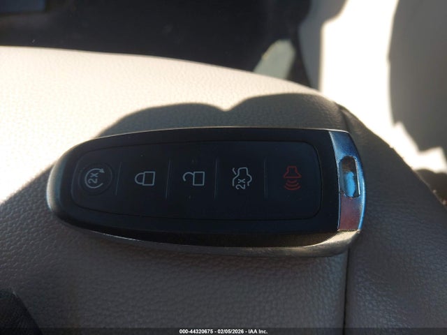 1FMCU9HD5KUC30511 Ford ESCAPE SEL