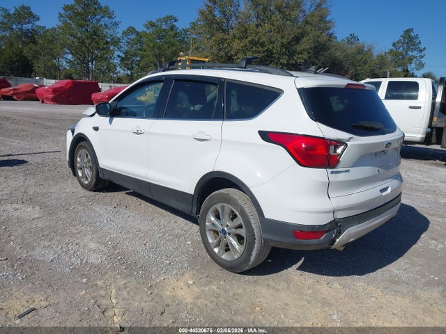 1FMCU9HD5KUC30511 Ford ESCAPE SEL