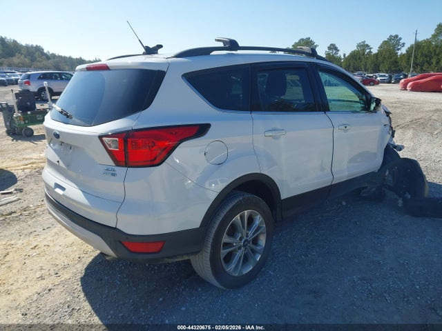 1FMCU9HD5KUC30511 Ford ESCAPE SEL