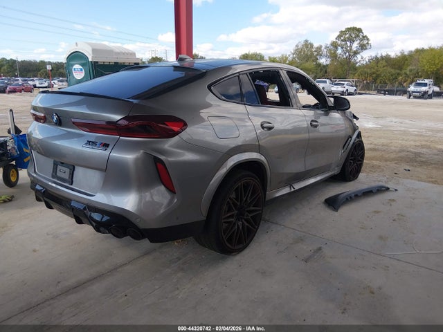 2021 BMW X6 M 5YMCY0C04M9H09432 Photo 3