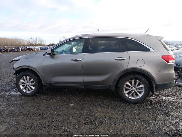 5XYPGDA51GG132037 KIA Sorento 3.3l Lx