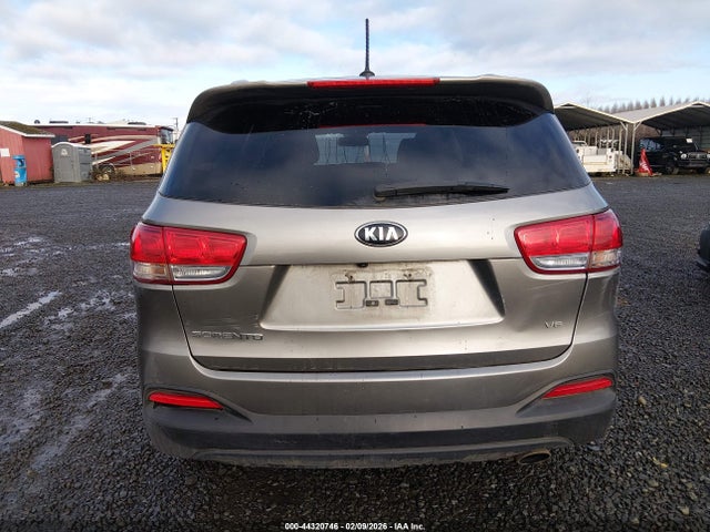 5XYPGDA51GG132037 KIA Sorento 3.3l Lx