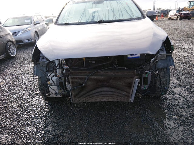 5XYPGDA51GG132037 KIA Sorento 3.3l Lx