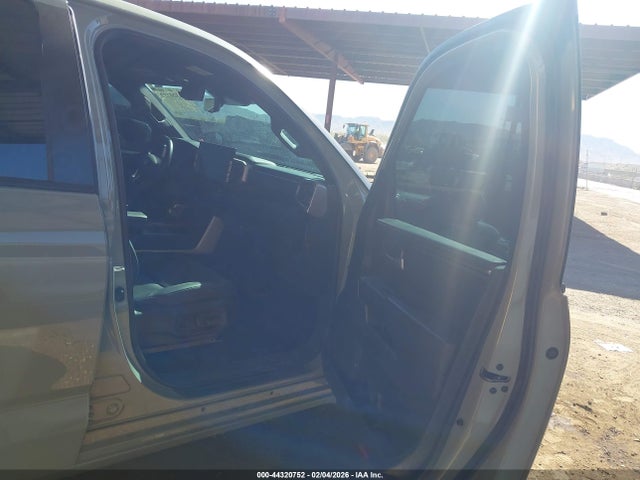 Toyota Tundra Sr5 2025 5TFLA5DB9SX289313 Image 5