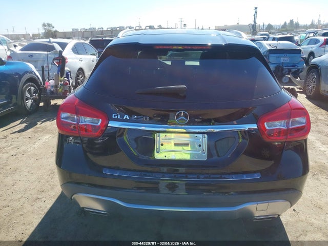 Mercedes-Benz GLA 250 2020 WDCTG4EB6LU024062 Image 17