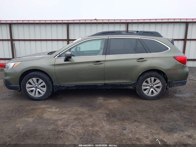 Subaru Outback 2.5i Premium 2015 4S4BSACC9F3321682 Image 14