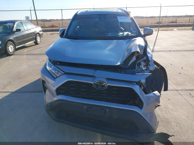 Продаж на аукціоні авто 2020 Toyota Rav4 Xle Premium, vin: 2T3C1RFV3LW090553, номер лоту: 44320814