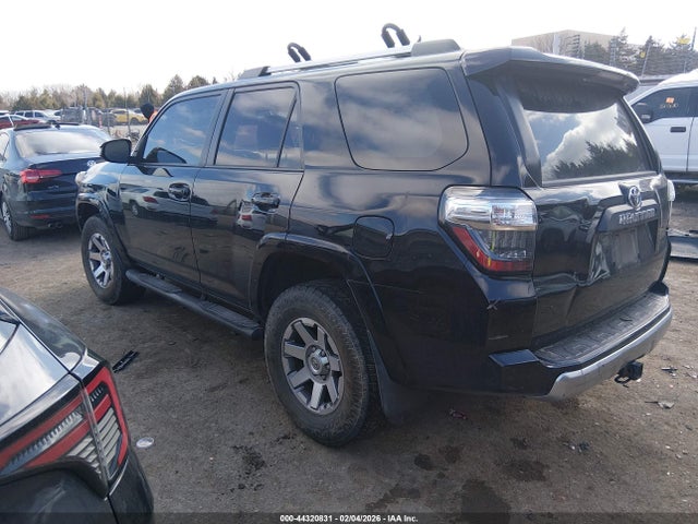 2015 TOYOTA 4RUNNER JTEBU5JR9F5266227 Photo 2